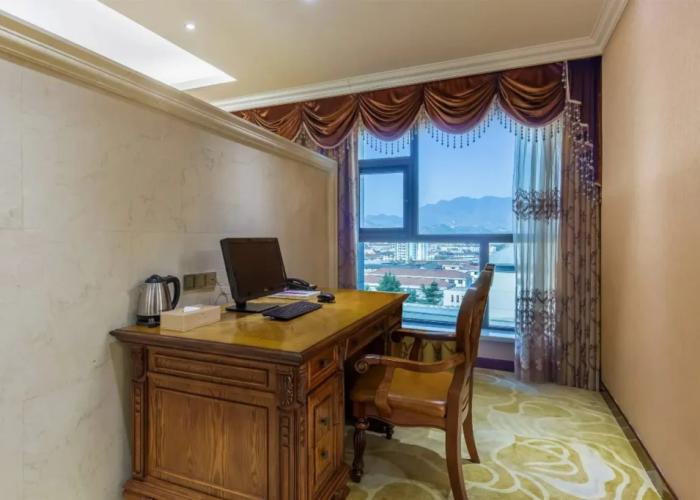 Hanyan Pearl Hotel