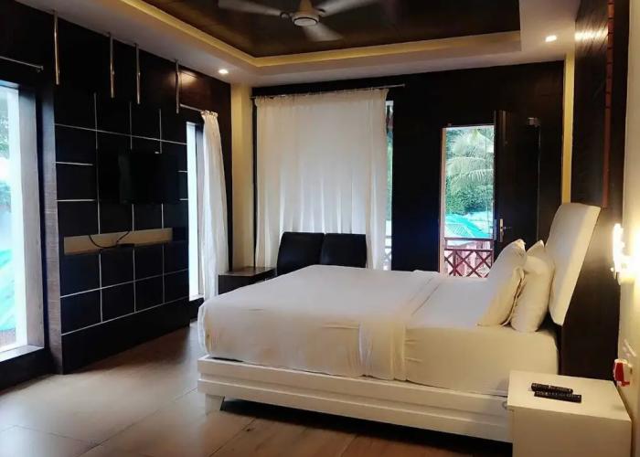 Pearl Park Beach Resort Private Limited