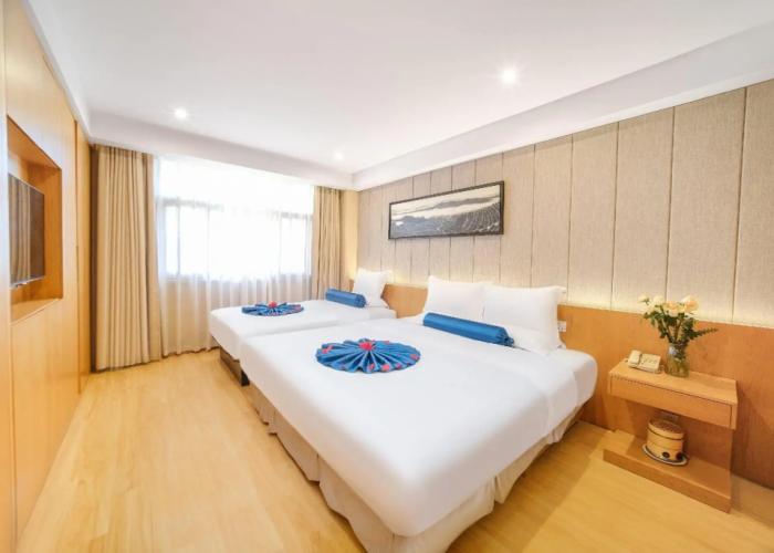 Soaring Dragon Hotel
