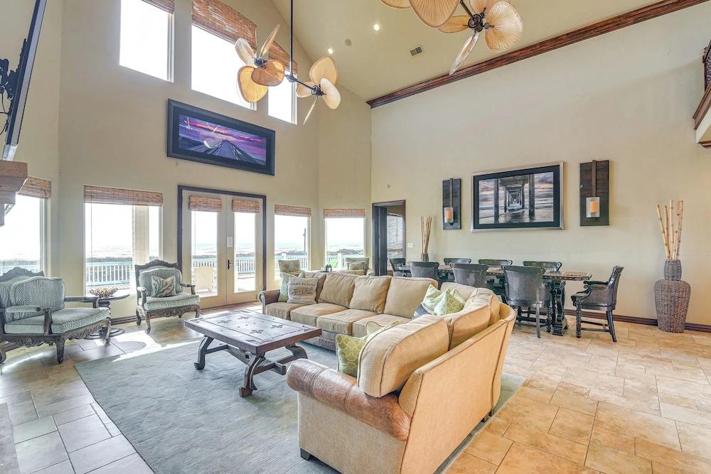 Beachfront Group Getaway on Bolivar Peninsula