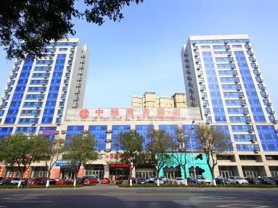 Longkou Zhonglai Business Hotel