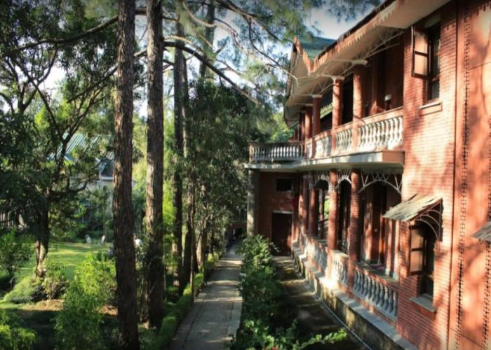 WelcomHeritage Taragarh Palace