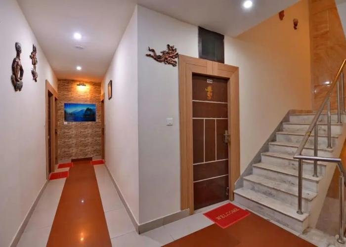 Hotel Dharam Villa