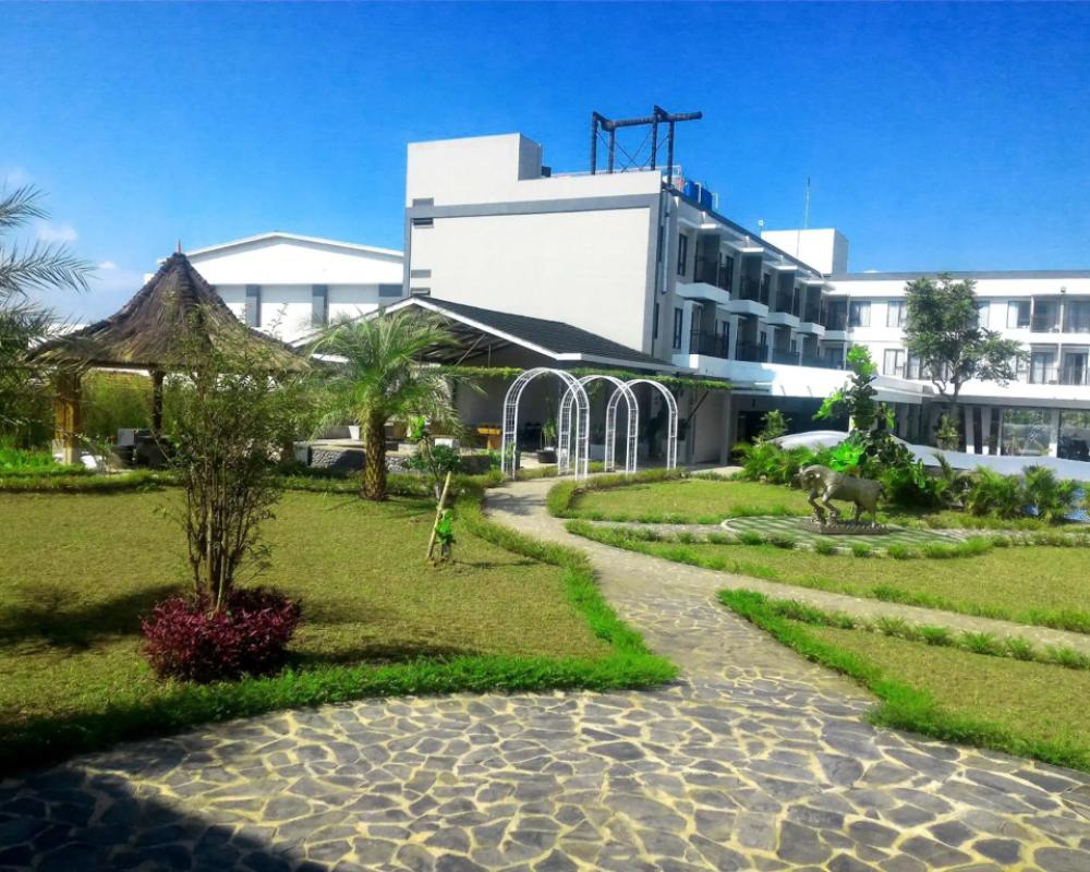 фото Harmoni Hotel Garut