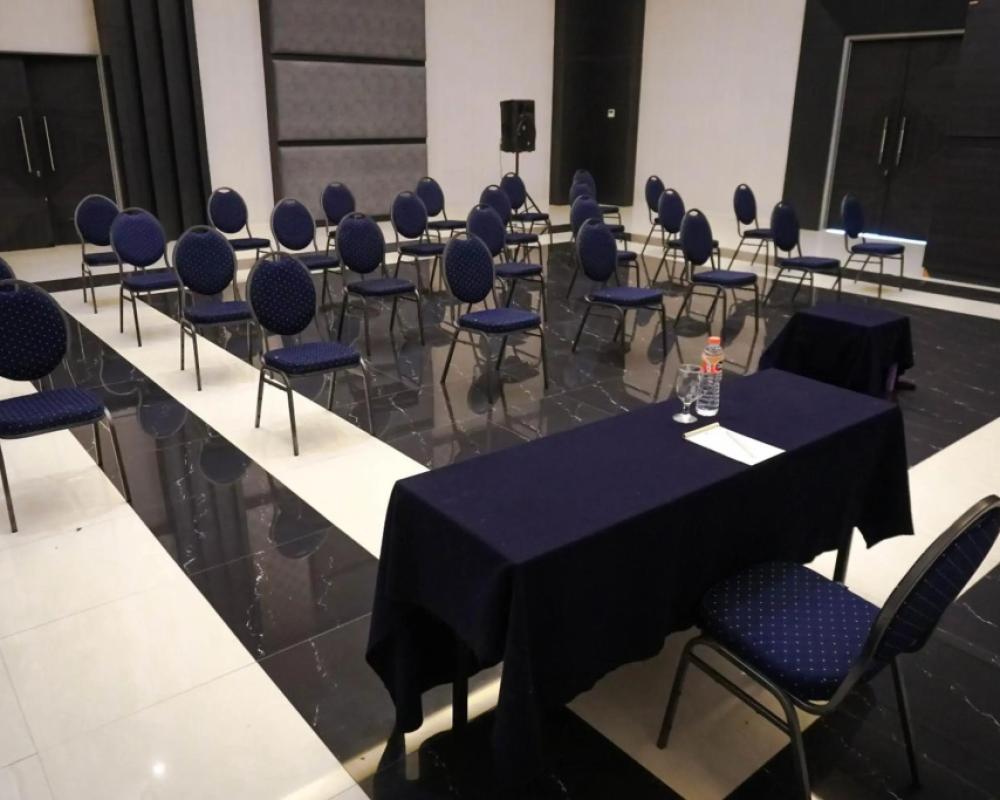 фото Harmoni Hotel Garut
