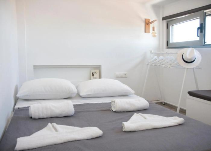 Axos Apartments