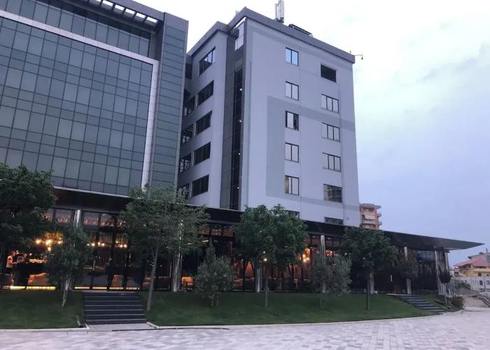 Riverside rooms at Hotel Fieri