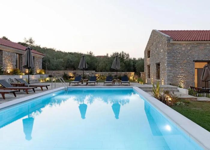 Lichnos Luxury Suites