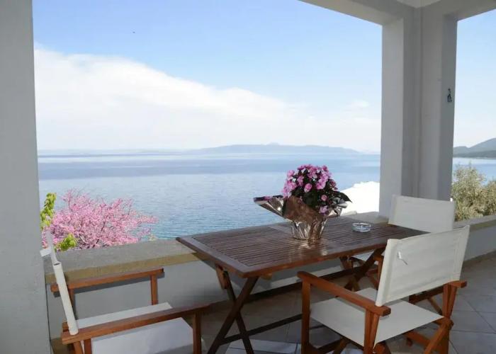 Goddesses Villa 2 in Nies