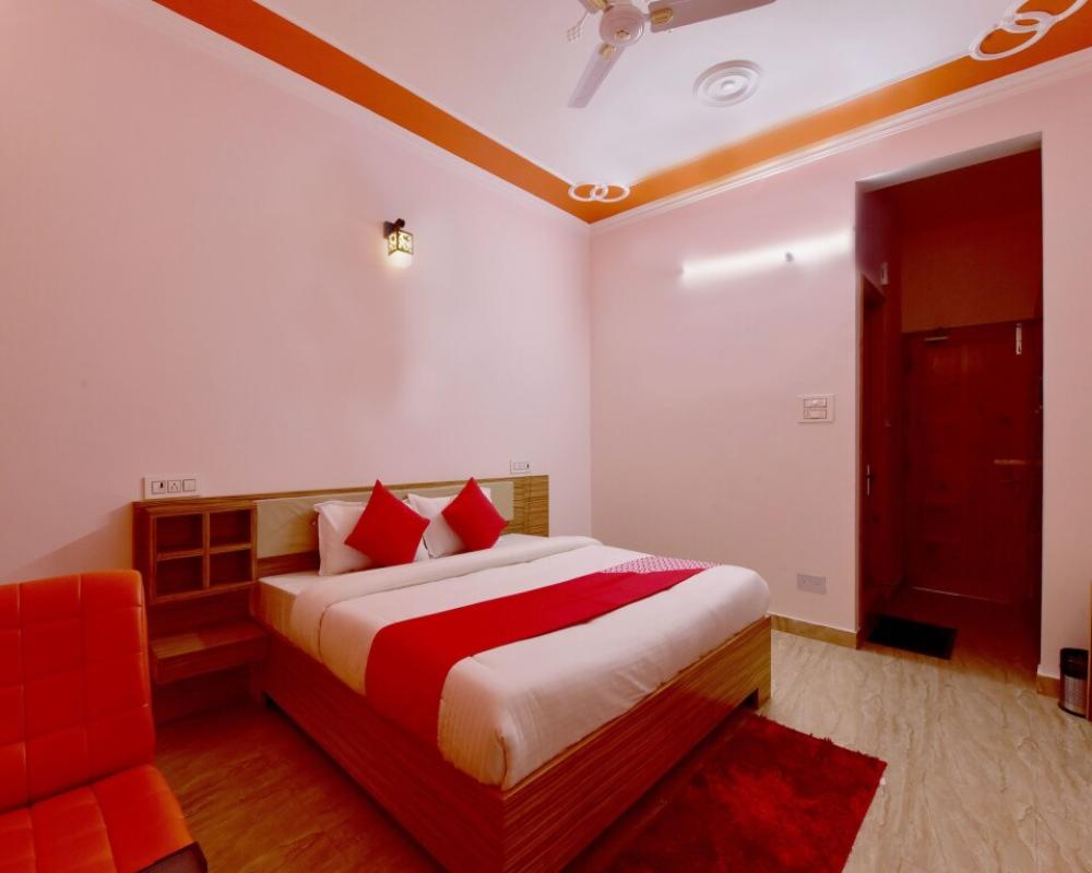 OYO 23527 Sarla Regency