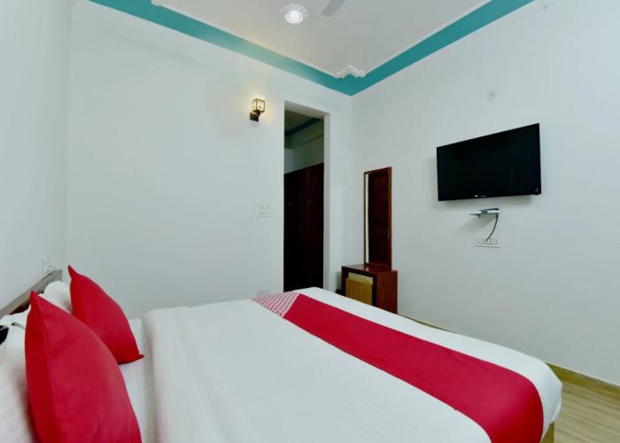OYO 23527 Sarla Regency