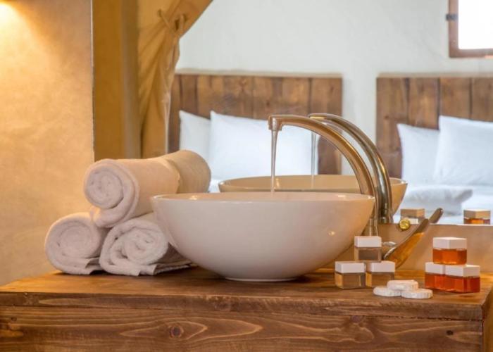 The White Camel Lodge & Tents