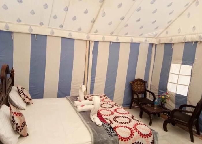 Oasis Camp Sam