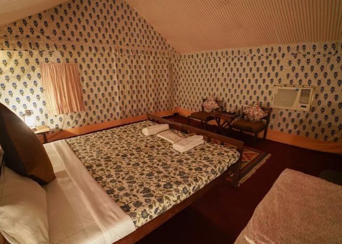 Rajwada Desert Camp by Park Tree
