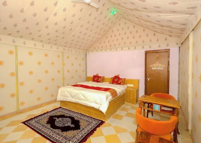 Desert Popular Resort & Camp