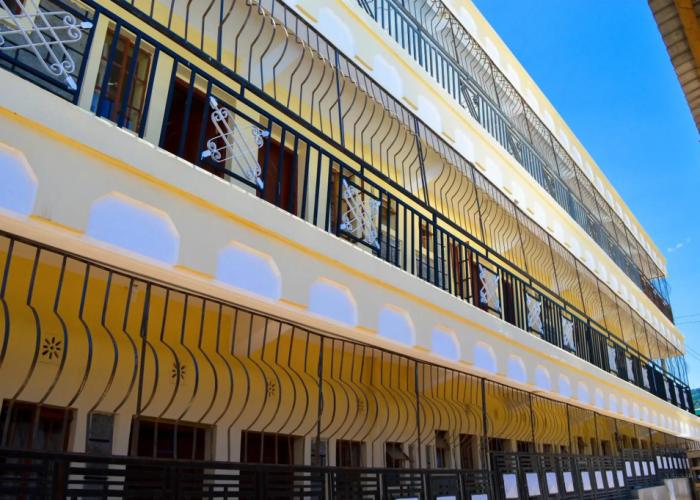 Saboti Hotel