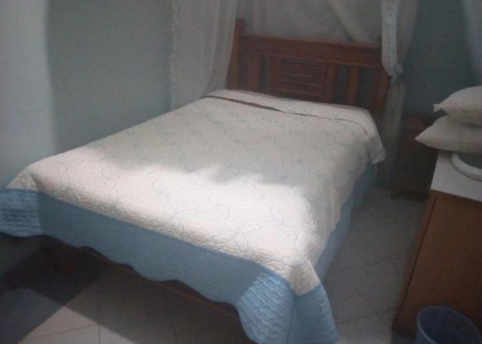Grey Sands Hotel