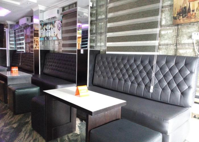 Euro Lounge and Suites
