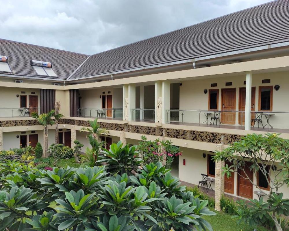 Dreamland Hotel And Lounge