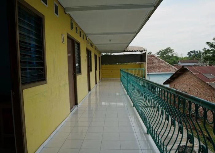 SPOT ON 92665 Yoko Kost Syariah