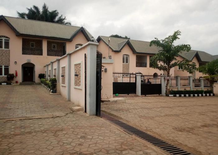 Bayse One Place Jericho