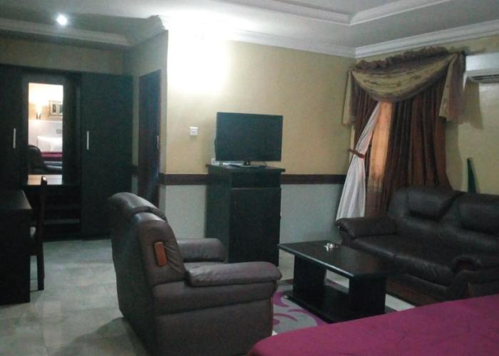 Brighton Hotel and Suites