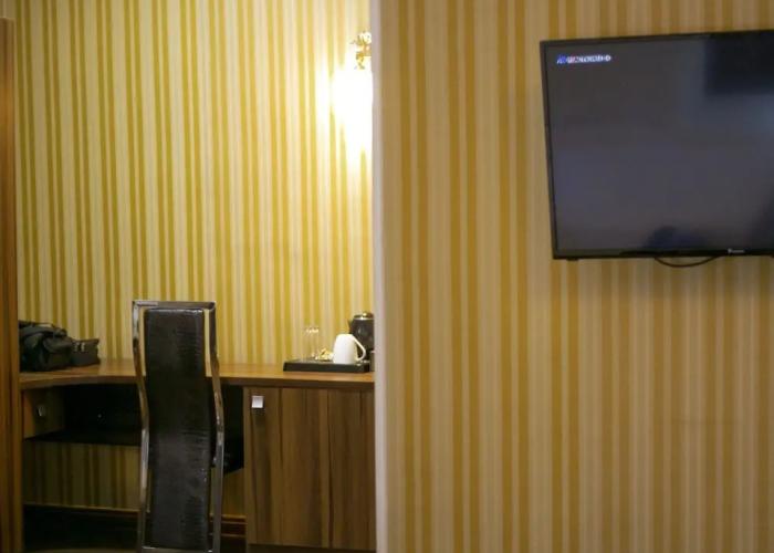 Mahogany Hotel and Suites