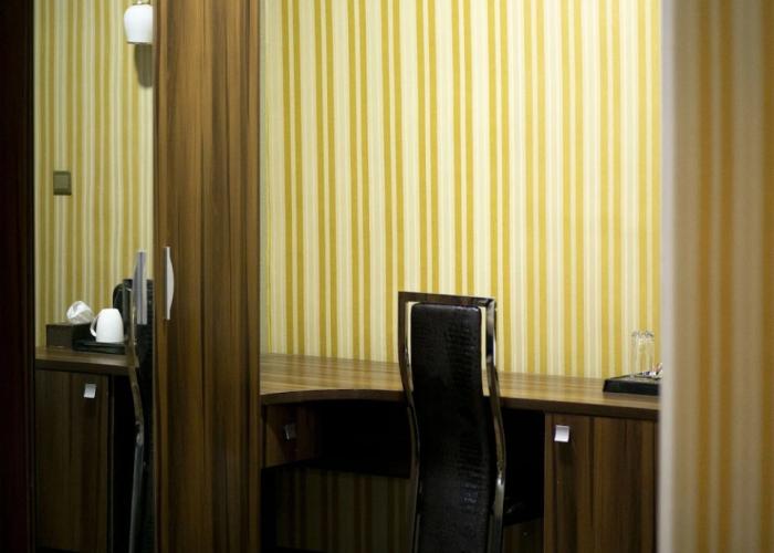 Mahogany Hotel and Suites