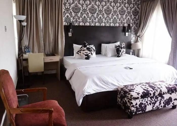 Carlton Gate Xclusive Hotel