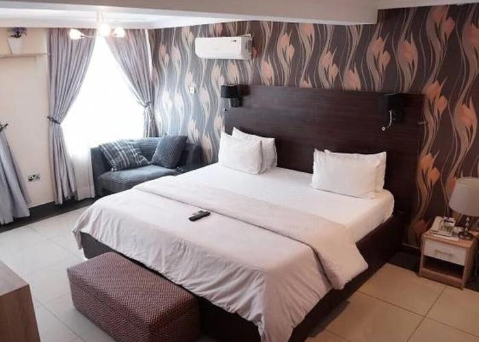 Carlton Gate Xclusive Hotel