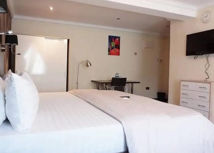 Carlton Gate Xclusive Hotel