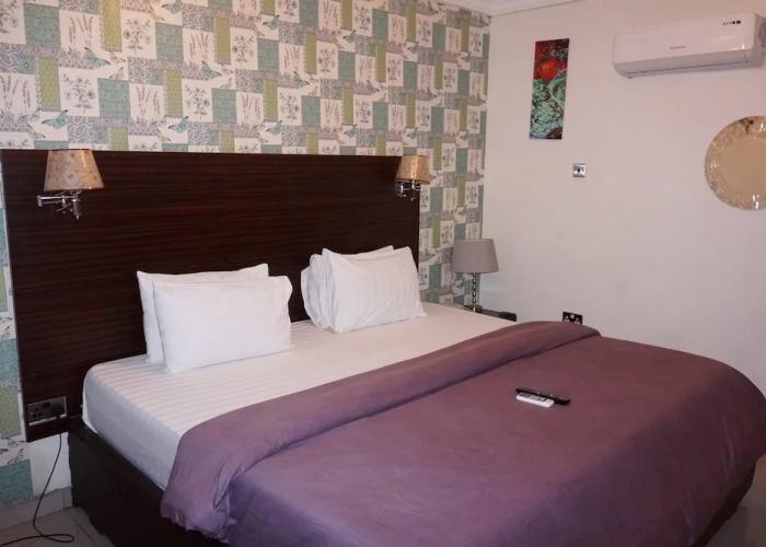 Carlton Gate Xclusive Hotel