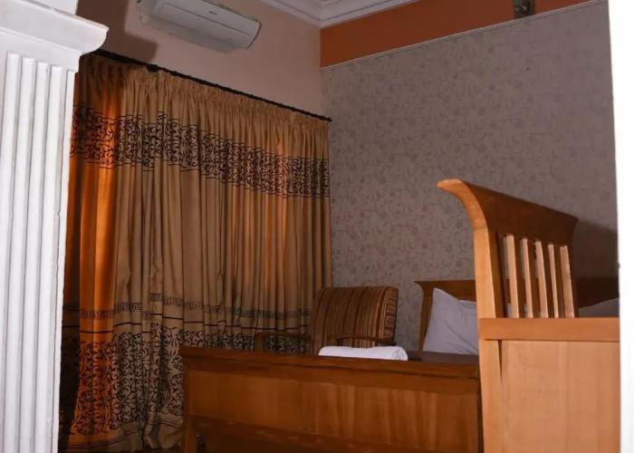 LaMaison Hotel