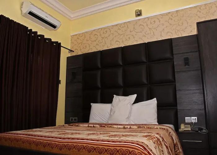 LaMaison Hotel