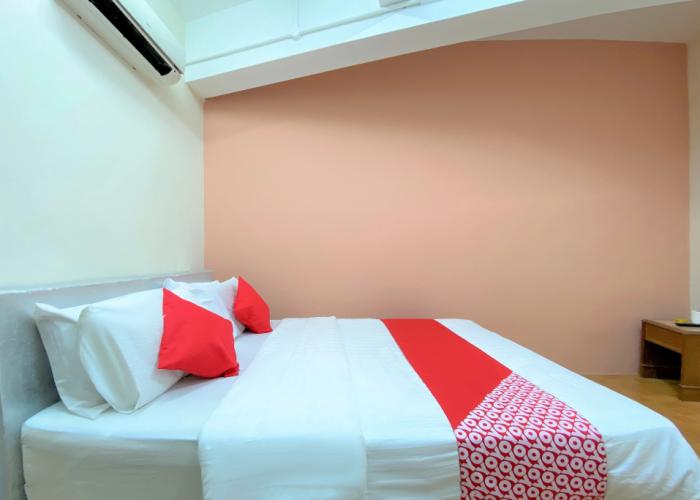 Hotel B Hotel