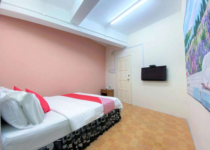 Hotel B Hotel