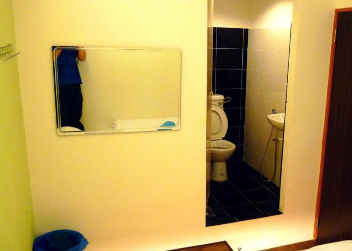 OYO 89881 V Stay Guesthouse