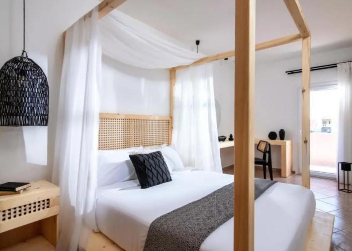 Elea Suites & Residences