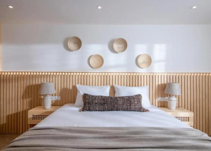 Elea Suites & Residences
