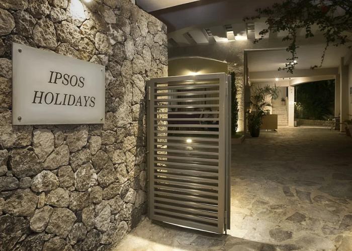 Ipsos Holidays