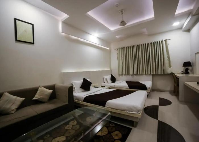 Hotel Somdeep Palace