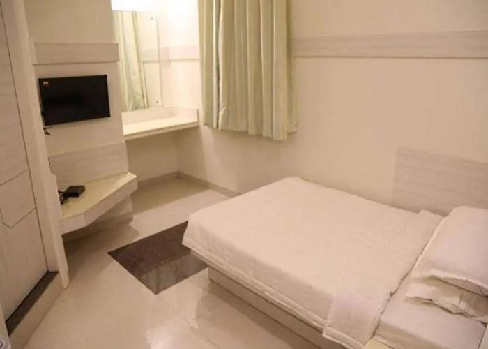 Hotel Somdeep Palace