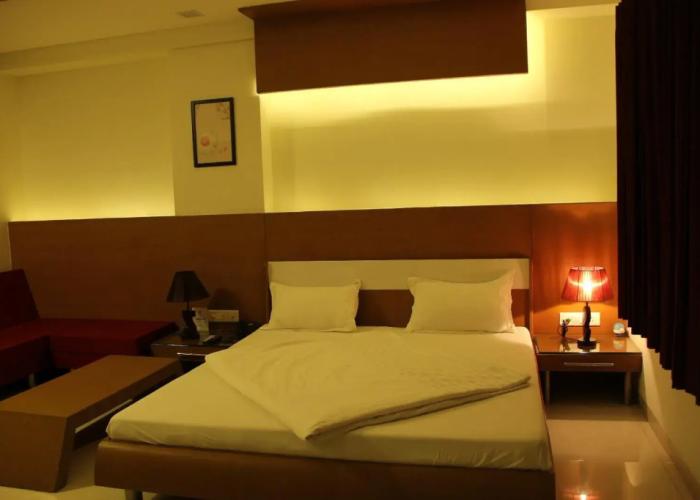 Hotel Somdeep Palace