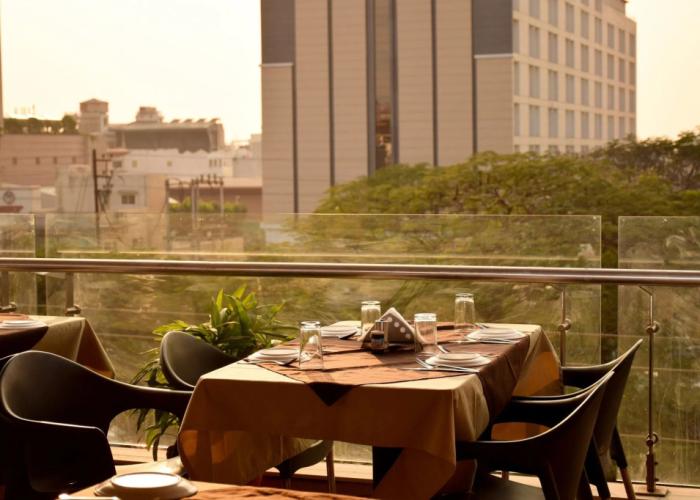 Fabhotel Prime Avenue