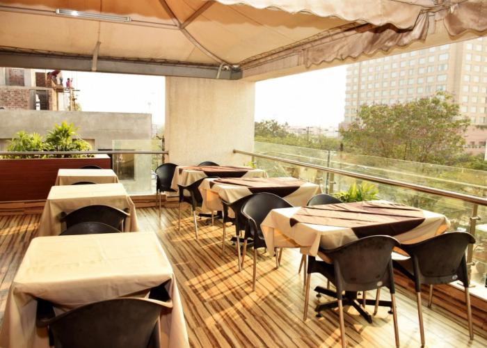 Fabhotel Prime Avenue