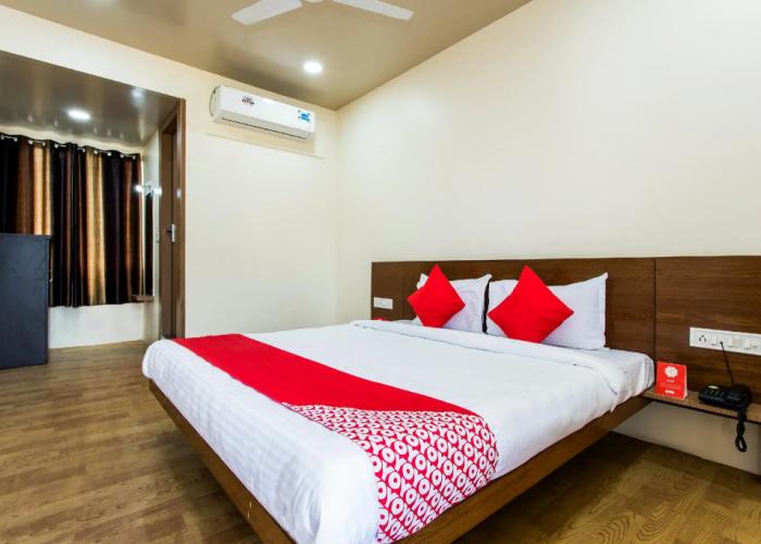 OYO 11929 Hotel Ridhi Sidhi