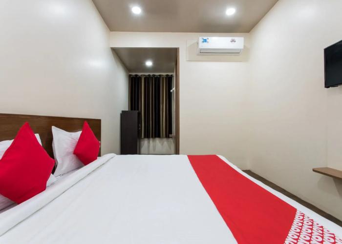 OYO 11929 Hotel Ridhi Sidhi