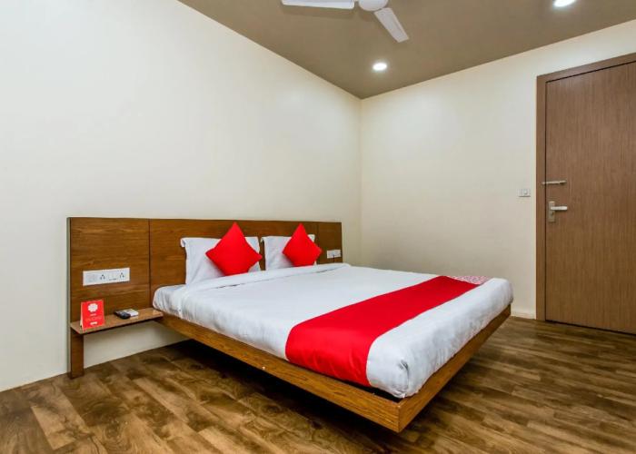 OYO 11929 Hotel Ridhi Sidhi