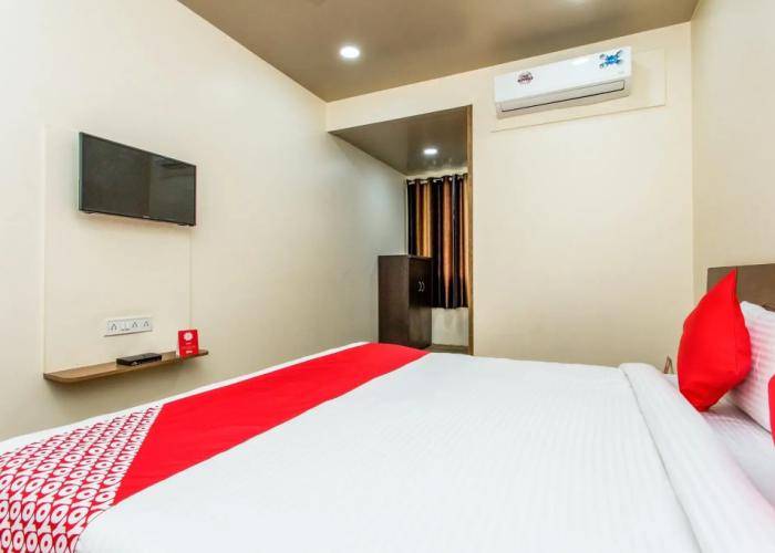 OYO 11929 Hotel Ridhi Sidhi