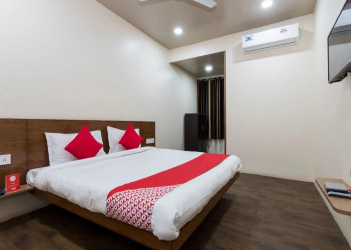 OYO 11929 Hotel Ridhi Sidhi